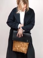 Bolso para mujer con guarda en cuero y manija - Imagen 3