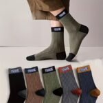 5 Pares de Calcetines Gruesos de Invierno para Hombre, Media Caña - Anti-Olor, Transpirables y Absorbentes del Sudor, Patrones de Letras de Color Sólido, Adecuados para Todas las Estaciones, Ideales para Deportes y Ropa Casual de Negocios, Multicolor Opcional, Calcetines de Felpa, Calcetines para Uso Diario, Patrones de Letras de Moda - Image 6