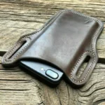 Funda de teléfono movil para hombre, para llevar al cinturon, fabricado en cuero, con pespunte a la vista, calidad y funcionalidad - Image 3