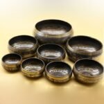 Cuencos Tibetanos Artesanales de Nepal, Diseñados para Meditación de Yoga y Sanación Sonora para Relajar la Mente (Disponibles en Varios Tamaños) - Image 3