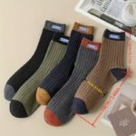 5 Pares de Calcetines Gruesos de Invierno para Hombre, Media Caña - Anti-Olor, Transpirables y Absorbentes del Sudor, Patrones de Letras de Color Sólido, Adecuados para Todas las Estaciones, Ideales para Deportes y Ropa Casual de Negocios, Multicolor Opcional, Calcetines de Felpa, Calcetines para Uso Diario, Patrones de Letras de Moda - Image 4