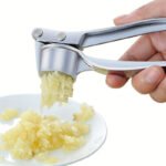 Exprimidor de Ajo y Picador de Jengibre Manual de Acero Inoxidable - Picadora de Carne Portátil de Alta Resistencia para Cocina, No Necesita Electricidad, Herramienta de Trituración de Ajo Fácil de Limpiar para Hierbas Frescas e Ingredientes - Image 5