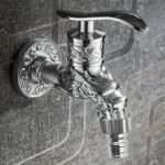 Grifo de pared elegante con dragón dorado - Grifo de bronce vintage rústico con mango único, ideal para cocina, baño, jardín al aire libre - Aleación de zinc duradera con válvula de acero inoxidable, grifo al aire libre | Grifo decorativo | Grifo duradero - Image 9