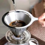 1 Filtro de café reutilizable de acero inoxidable 304 - Malla ultrafina, mango ergonómico, perfecto para uso doméstico y de oficina. Chris utiliza un diseño de alta calidad, acabados metálicos elegantes y aditivos de café duraderos para crear un café rico y agradable.