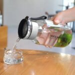 Vaso de vidrio multicapacidad con funda, taza infusora de té de vidrio extragrande portátil para exteriores, vaso para beber con separación de té y agua, taza transparente resistente al calor y al frío para preparar té, botella de agua portátil, jarra para agua fría, vaso de bebida multiusos - Image 3