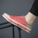 Nuevos zapatos de lona para conducir, zapatos de lona vulcanizados con cordones para hombre, mocasines planos de diseñador para hombre, zapatillas informales antideslizantes para hombre 24140 - Image 6